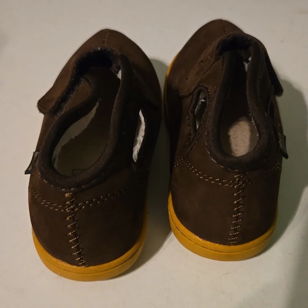 Baby BOGS unisex toddler 9 brown lined, short, velcro boots